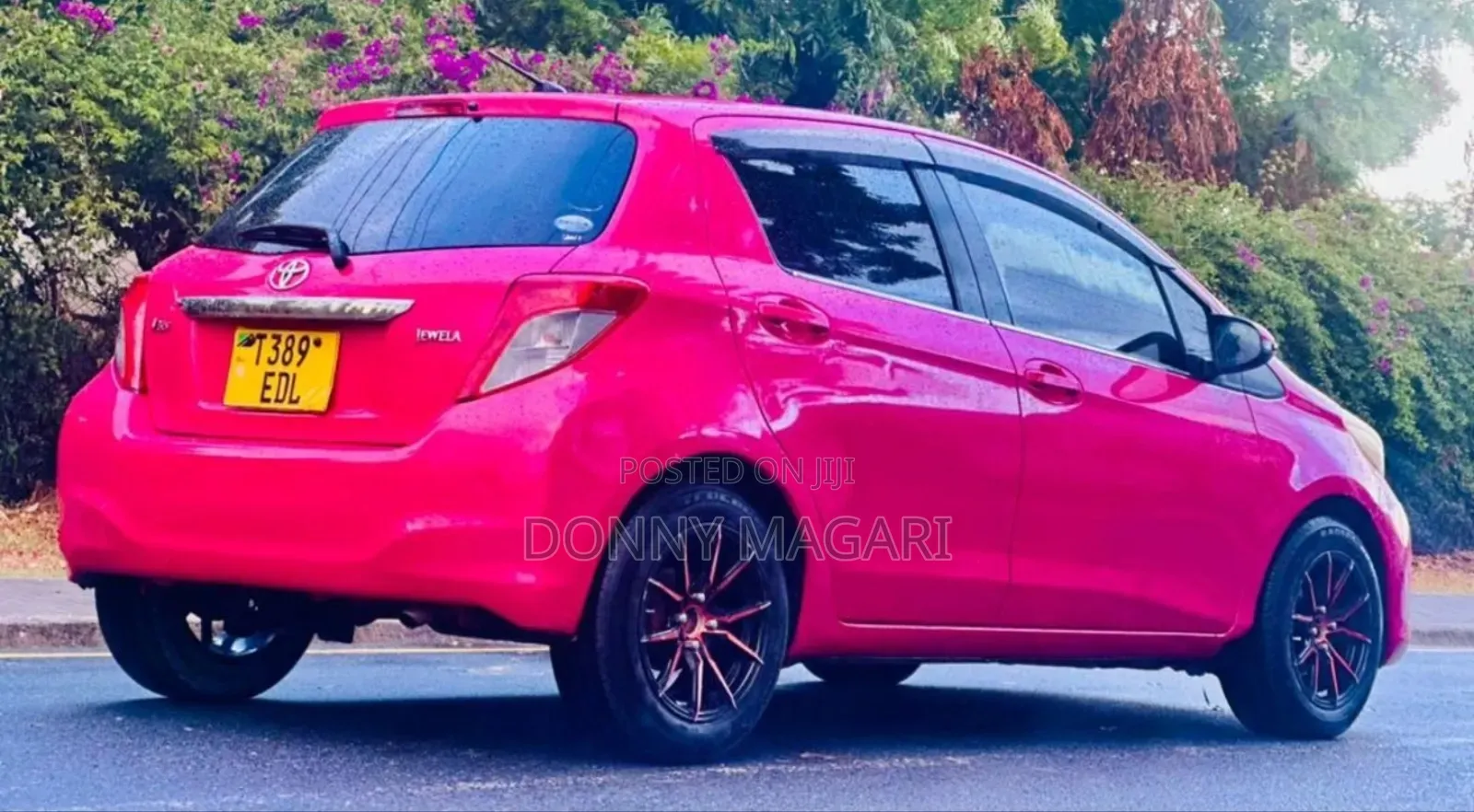 Toyota Vitz 2011 Pink