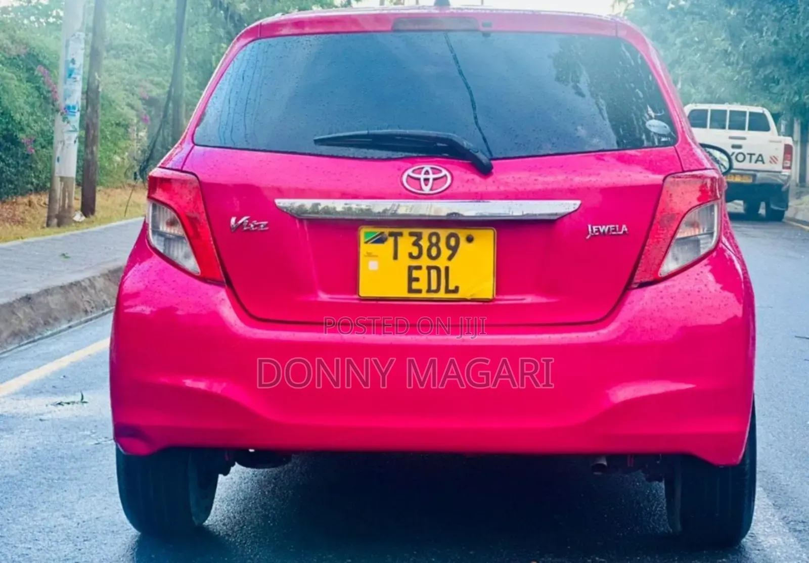 Toyota Vitz 2011 Pink