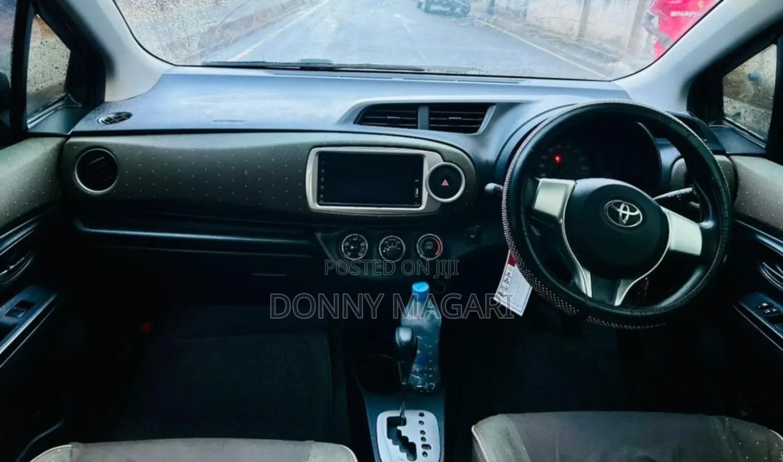 Toyota Vitz 2011 Pink