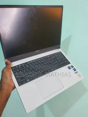 Laptop 16GB Intel Core i7 SSD 512GB