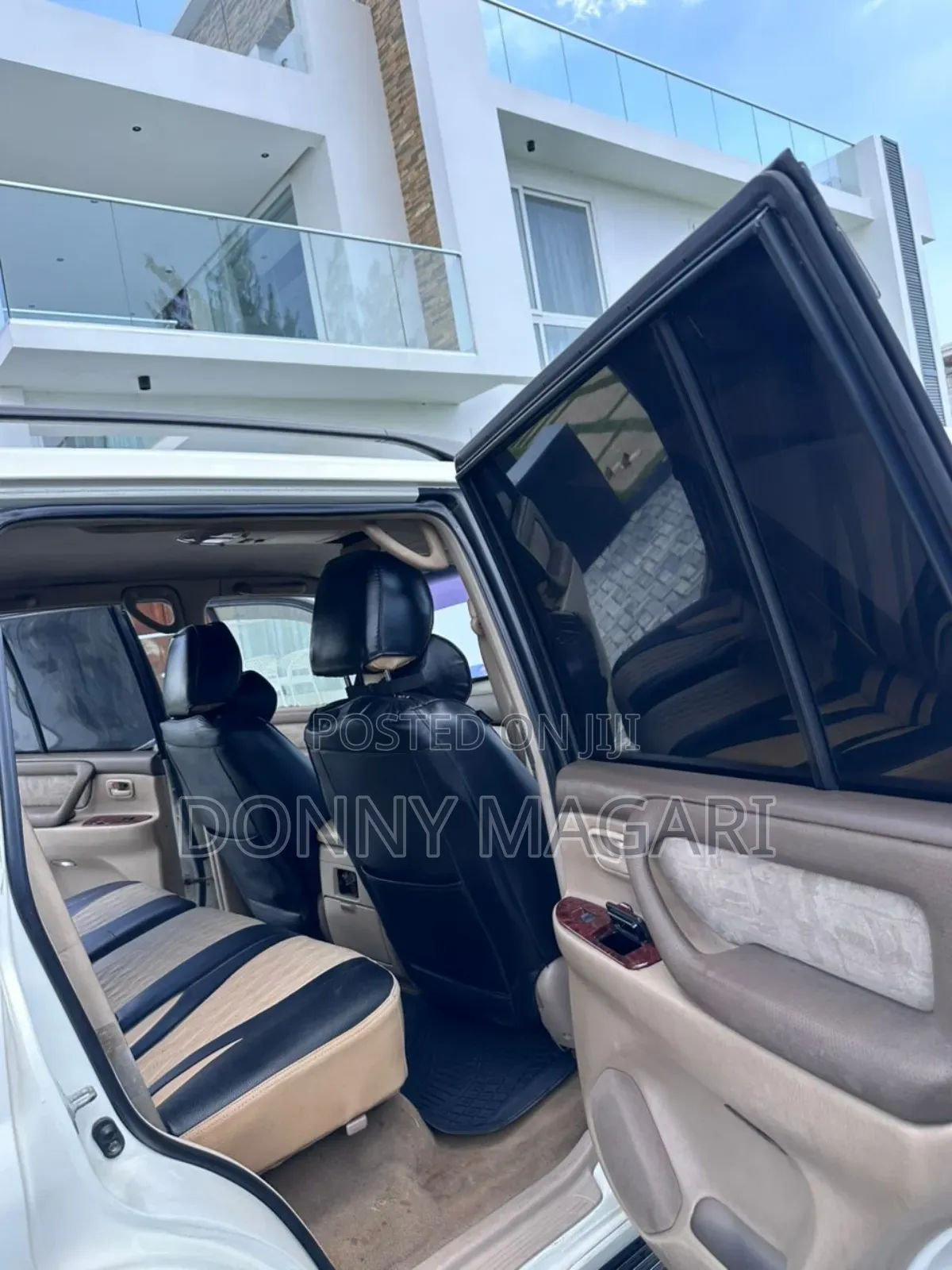 Toyota Land Cruiser 2002 White