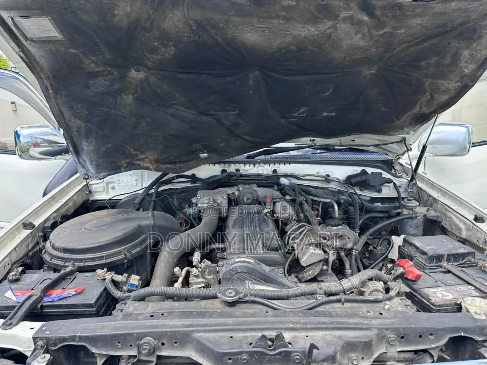 Toyota Land Cruiser 2002 White