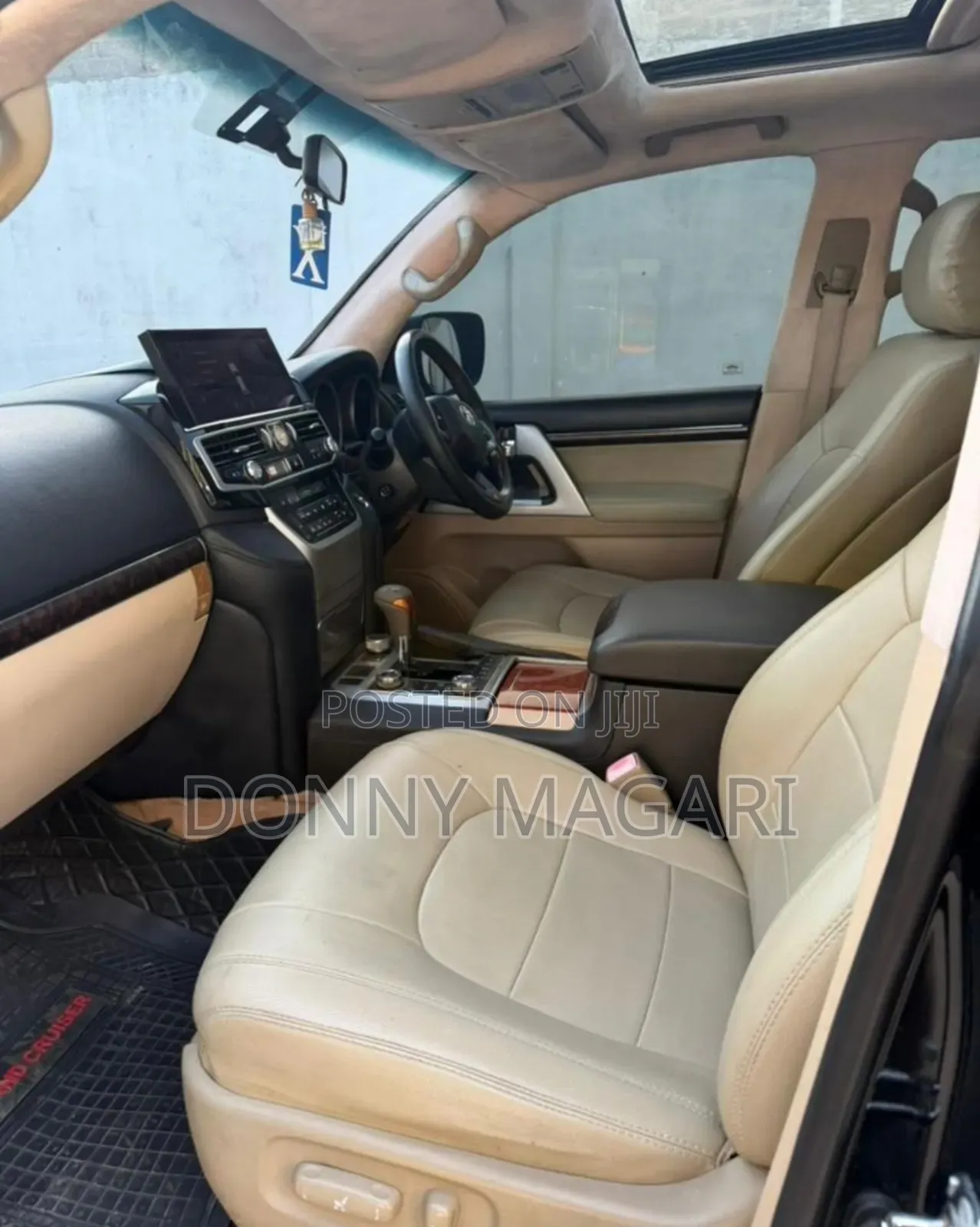 Toyota Land Cruiser 2010 Black