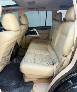 Toyota Land Cruiser 2010 Black