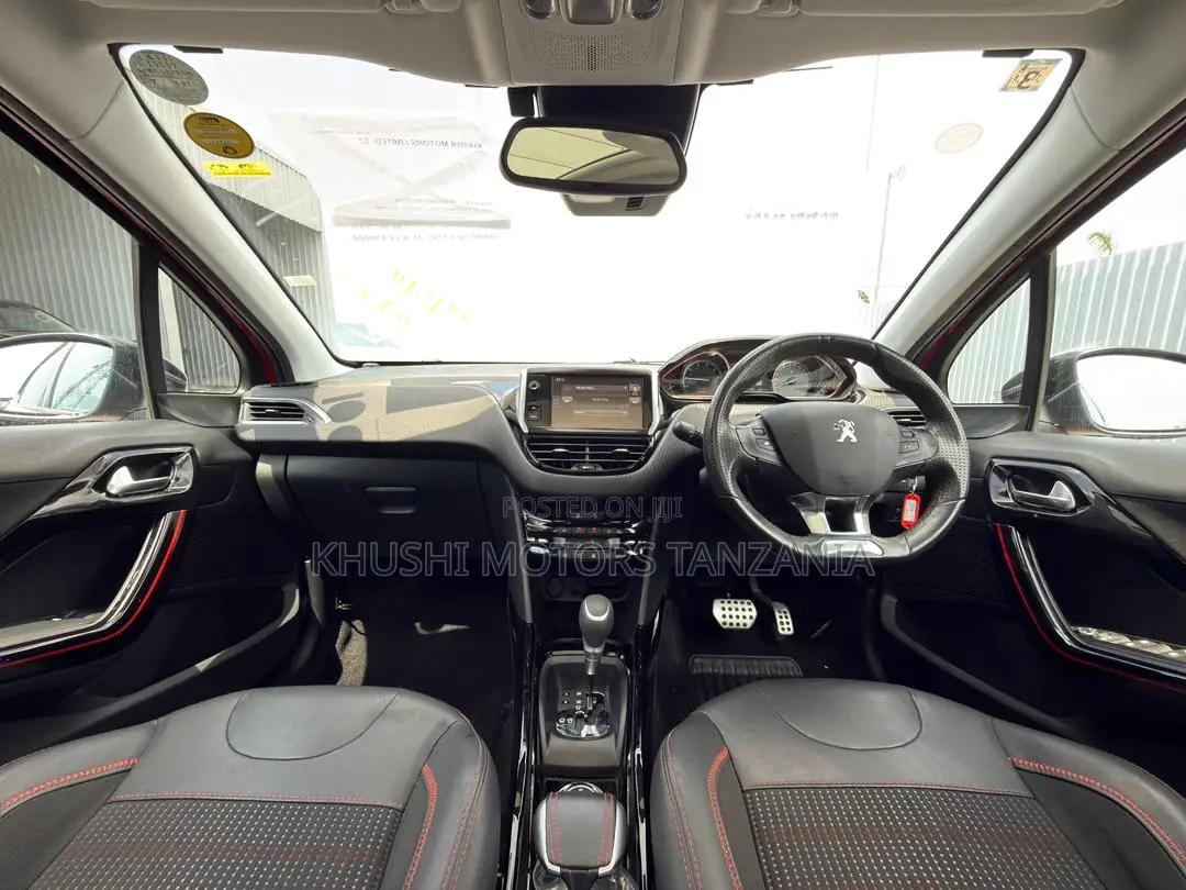 Peugeot 2008 2016 Red
