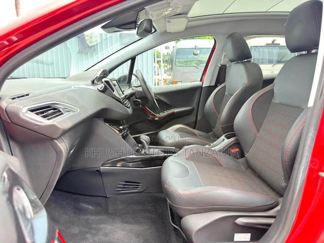Peugeot 2008 2016 Red