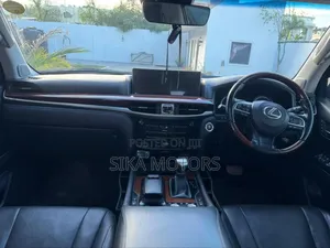 Lexus LX 570 AWD 2016 Black