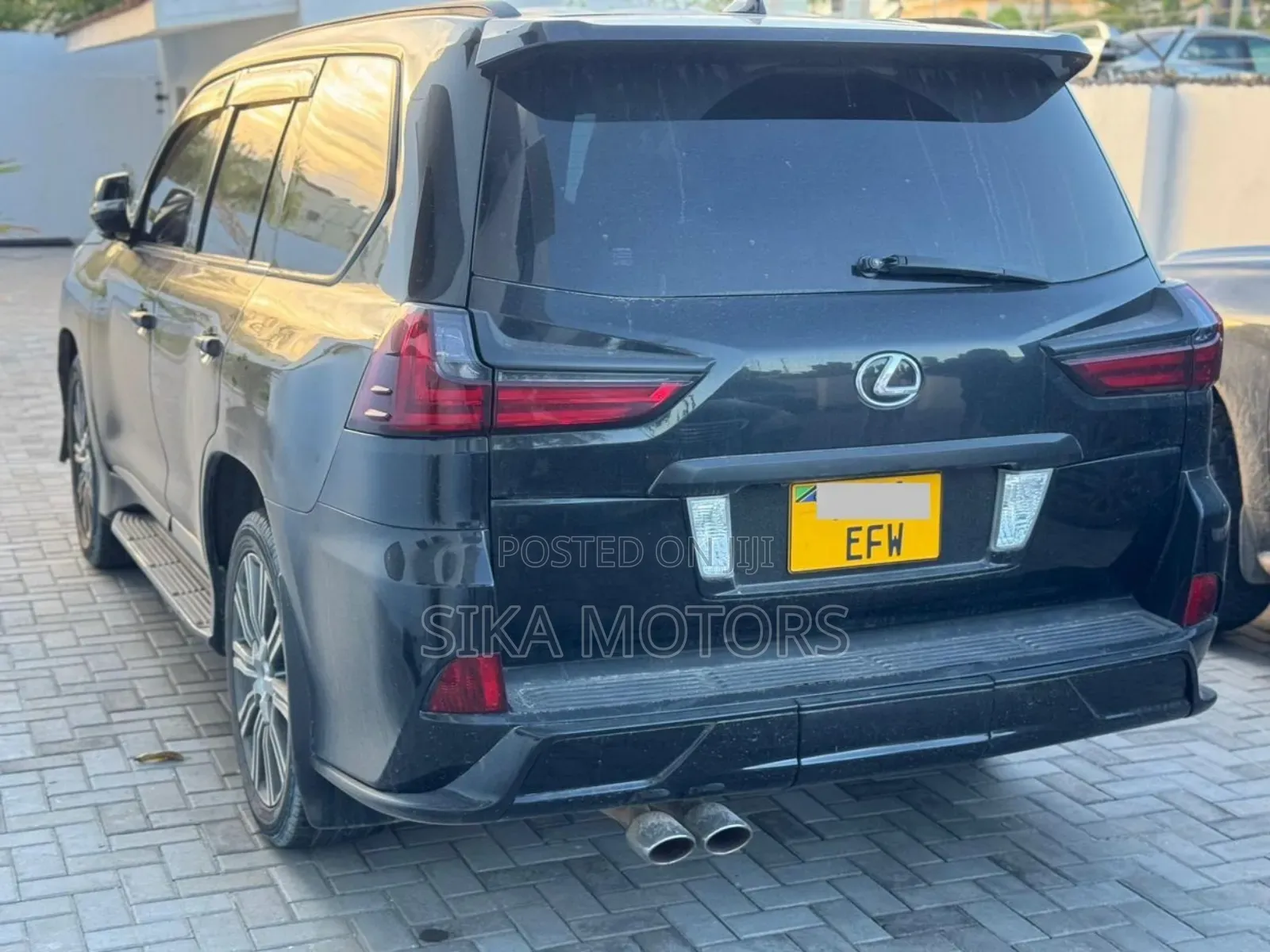 Lexus LX 570 AWD 2016 Black