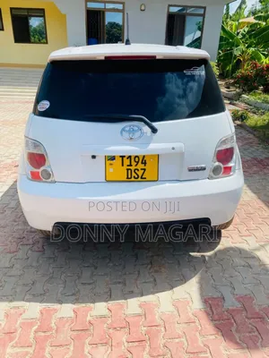 Toyota IST 2005 White