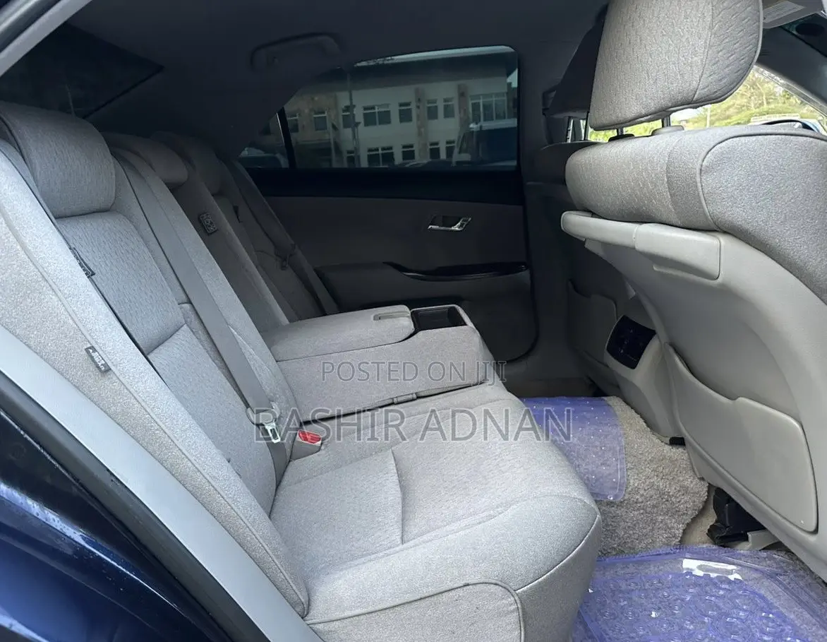 Toyota Crown 2008 Blue