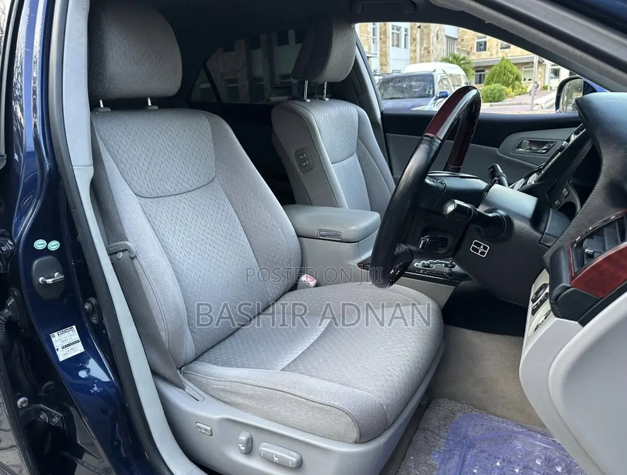Toyota Crown 2008 Blue