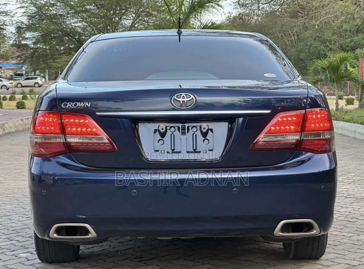 Toyota Crown 2008 Blue