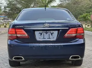 Toyota Crown 2008 Blue