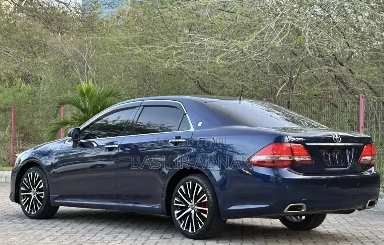 Toyota Crown 2008 Blue