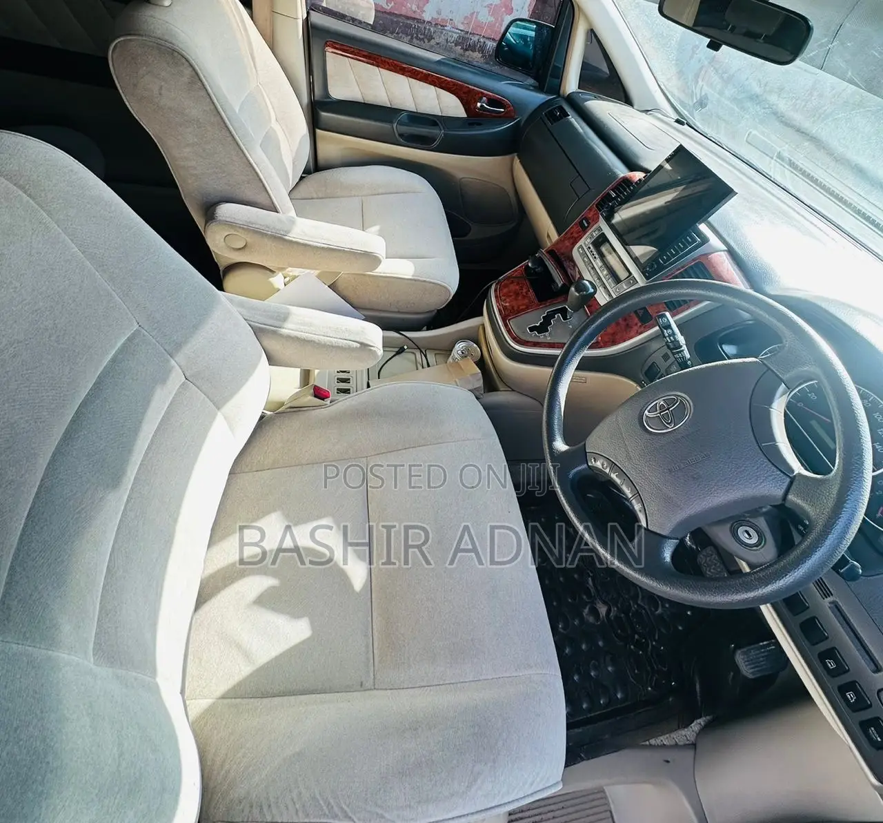 Toyota Alphard 2.4 Petrol FWD 2005 Black