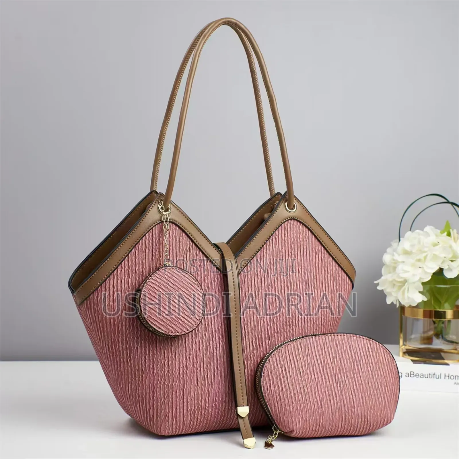 Luxury Queen Handbag–Mkoba Wa Malkia Wa Kifahari