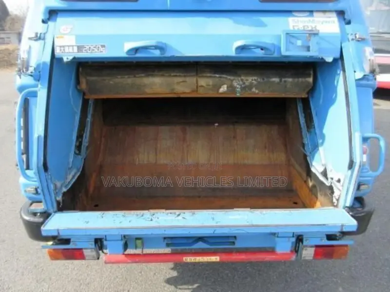Mitsubishi Garbage Compactor