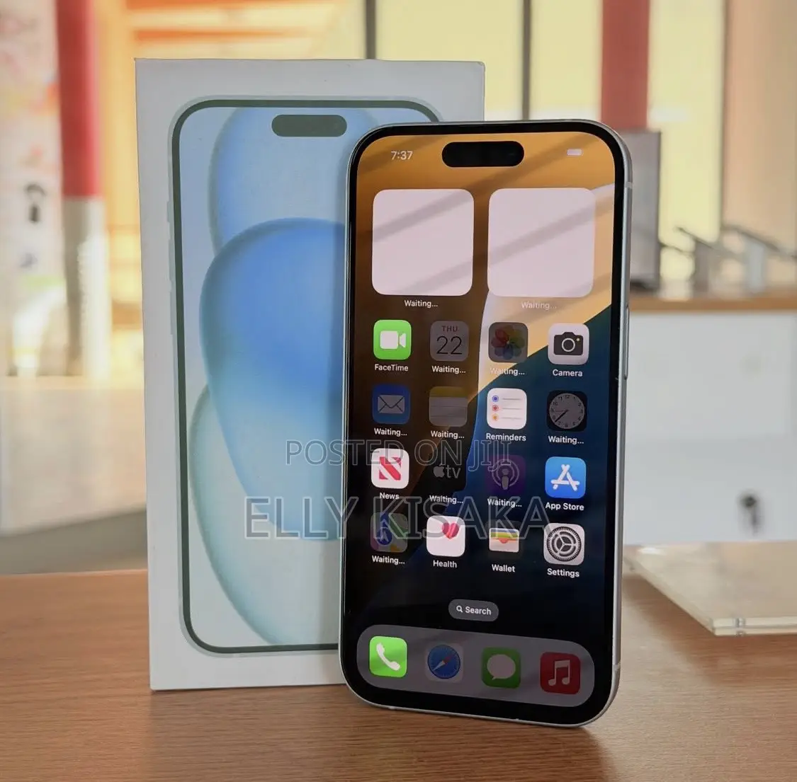 New Apple iPhone 15 128 GB White