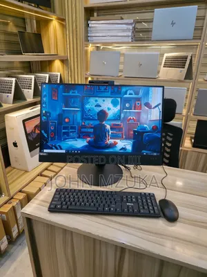 New Lenovo ideacentre AIO 520 8GB Intel Core i5 SSD 512GB