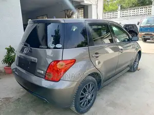 Toyota IST 2004 Gray