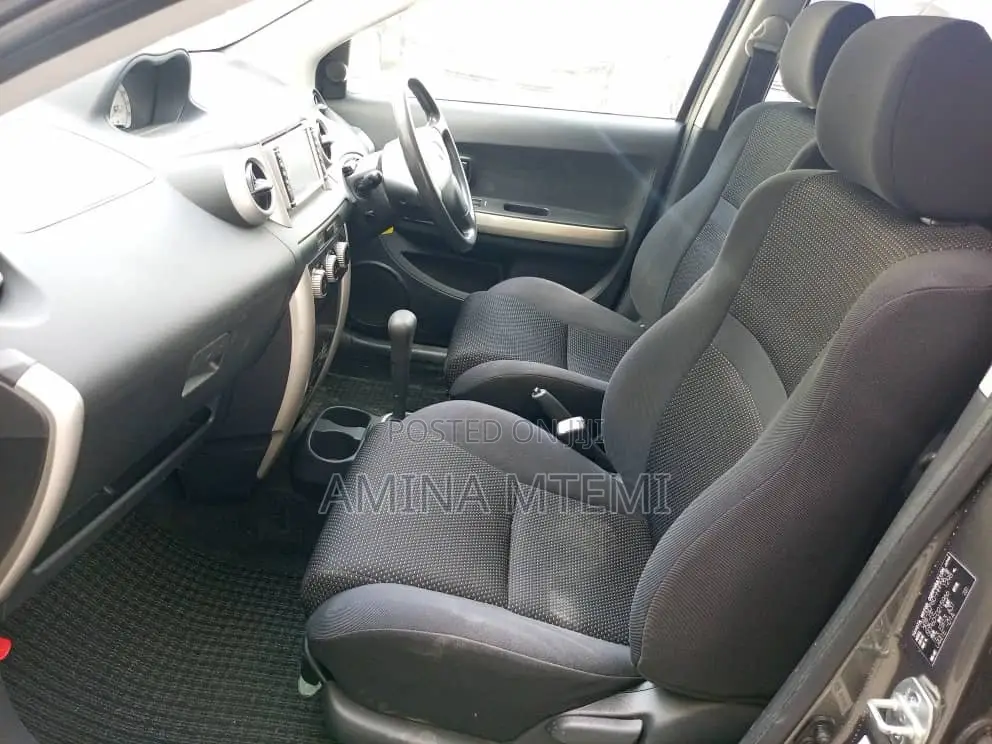Toyota IST 2004 Gray
