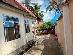 3bdrm House in Excela Joshua, Msongola for sale