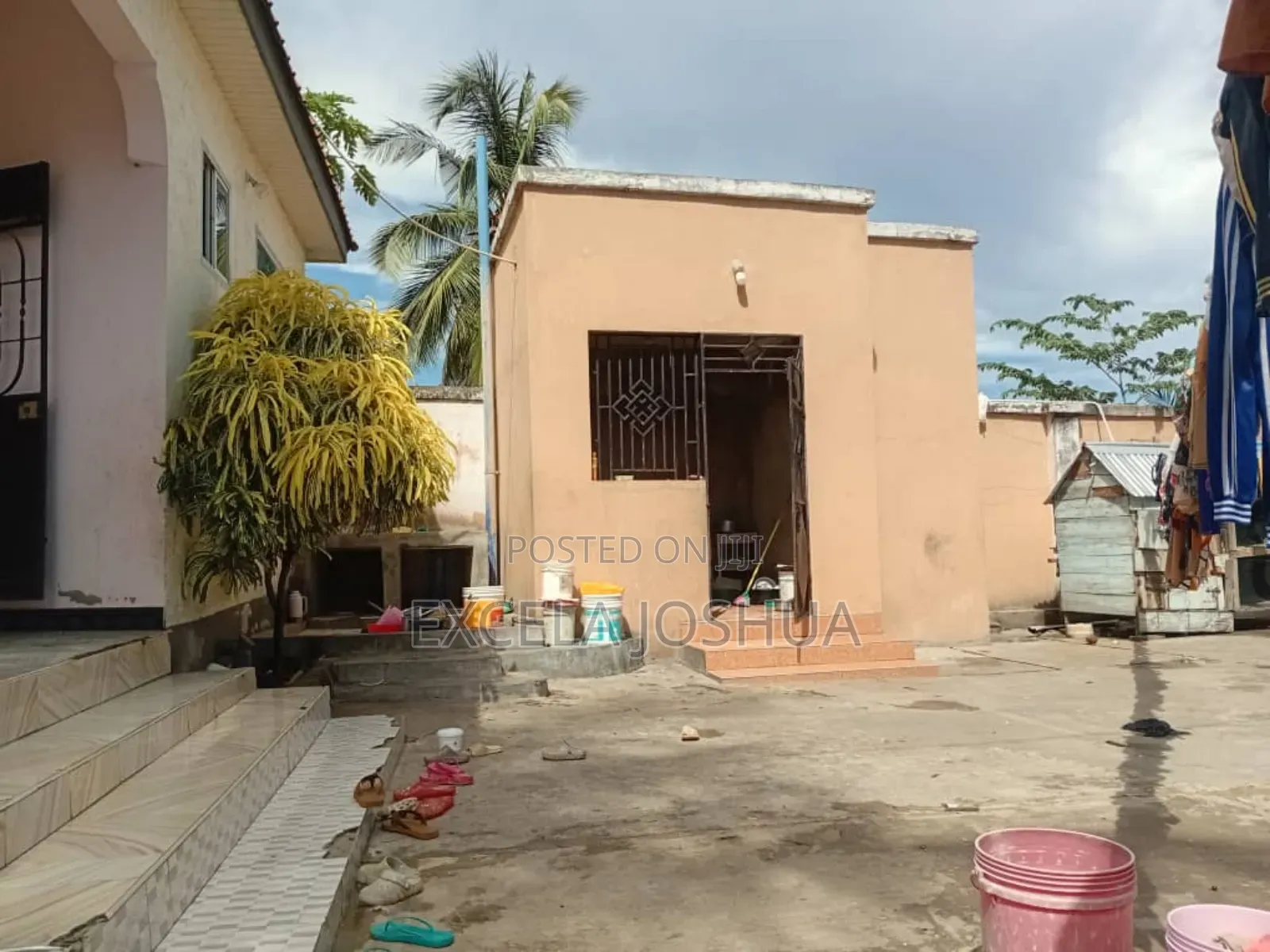 3bdrm House in Excela Joshua, Msongola for sale