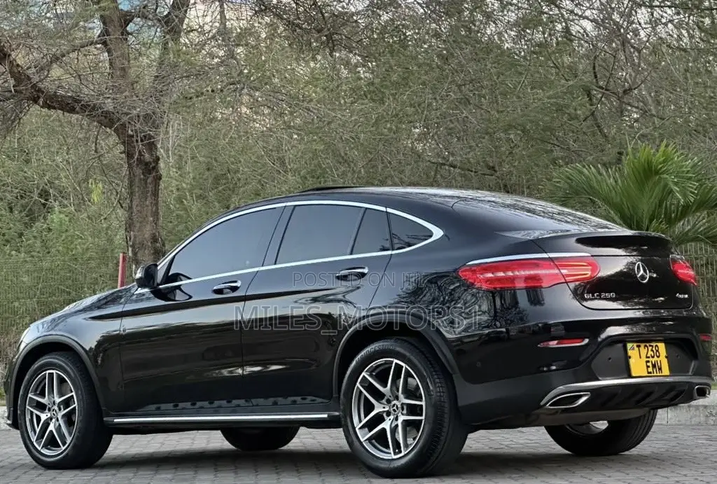 Mercedes-Benz GLC-Class 2017 Black