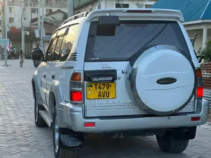 Toyota Land Cruiser Prado 2003 White