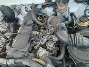 Toyota Hilux 1999 Off white