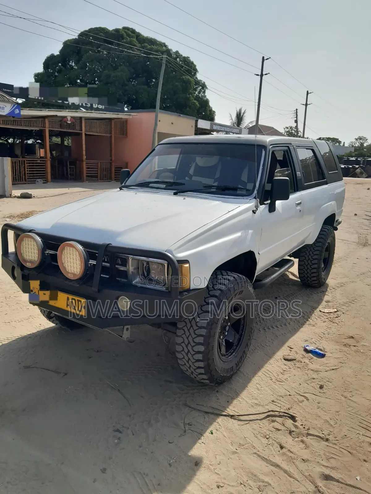 Toyota Hilux 1999 Off white