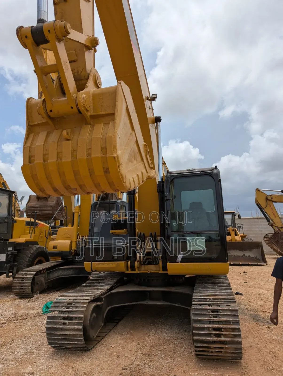 Used Excavator Cat 320d From China