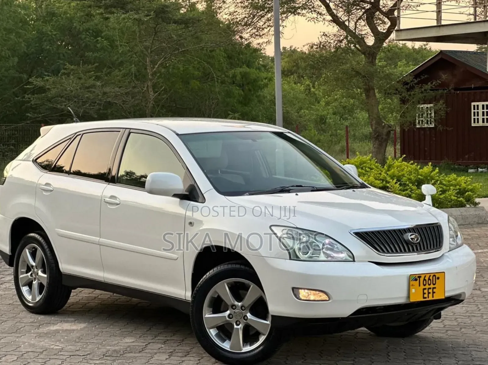Toyota Harrier 2.4 4WD 2006 White