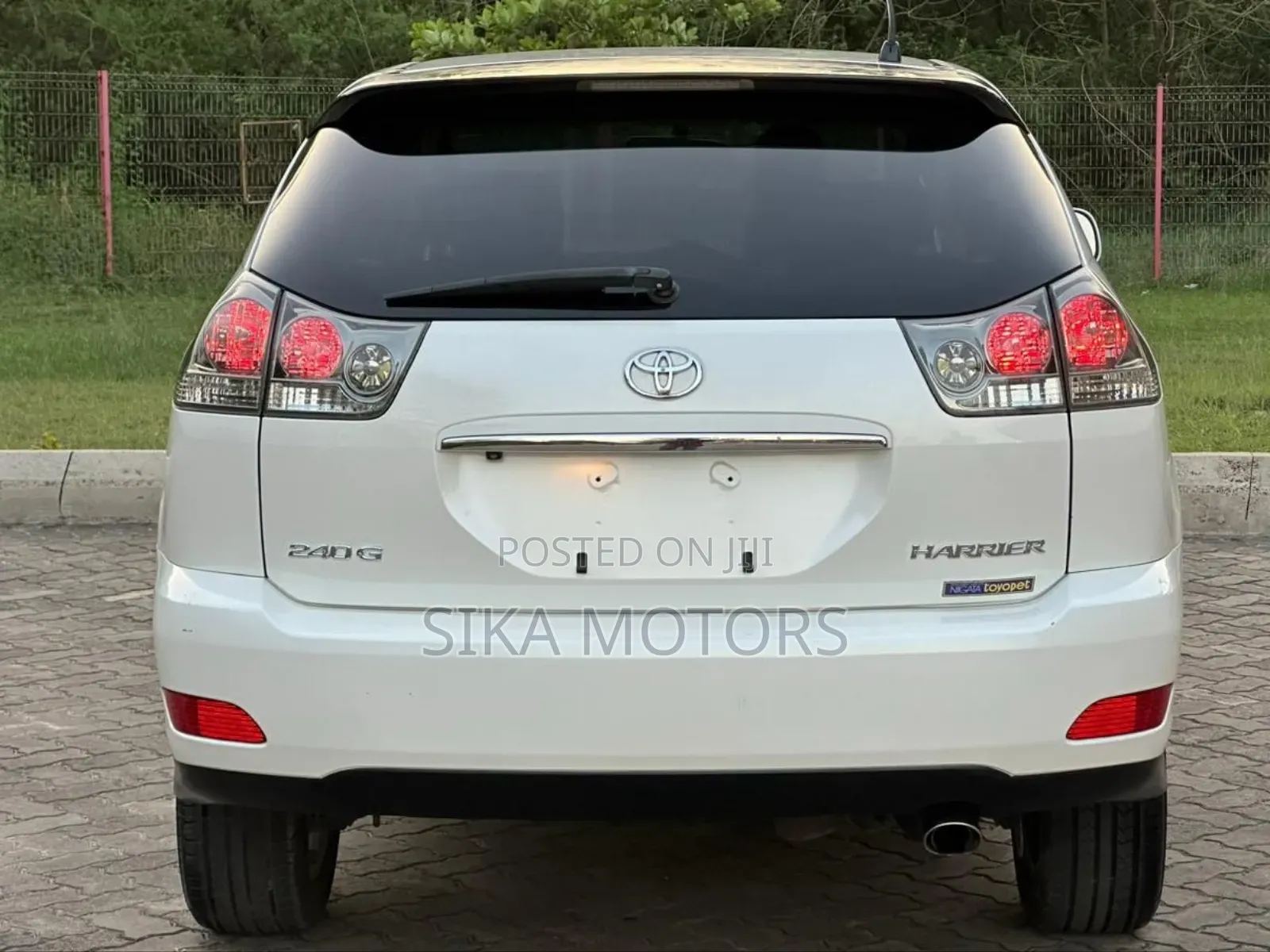 Toyota Harrier 2.4 4WD 2006 White