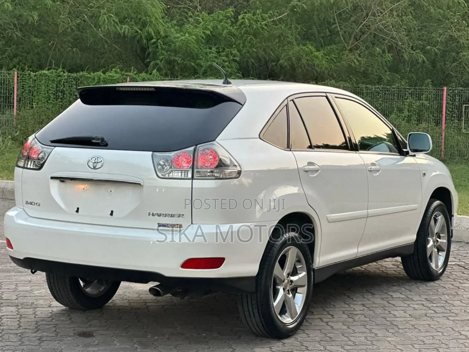 Toyota Harrier 2.4 4WD 2006 White