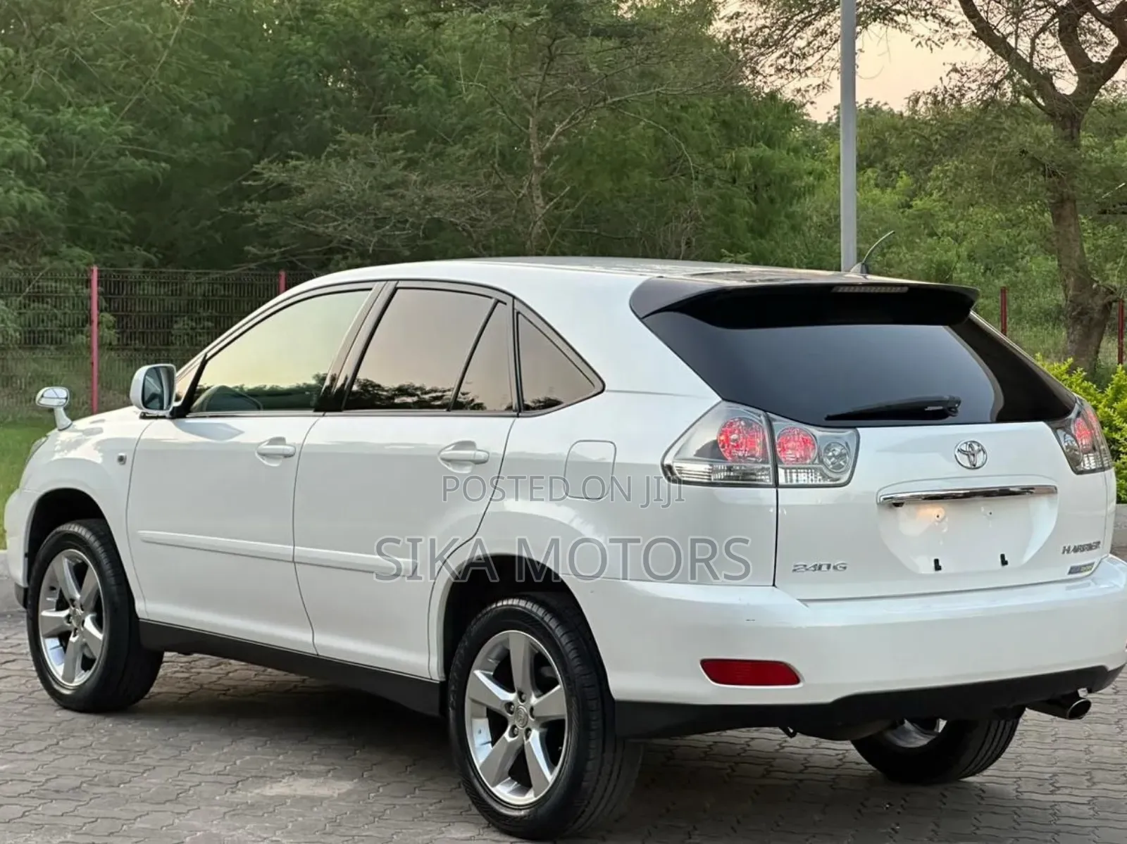 Toyota Harrier 2.4 4WD 2006 White