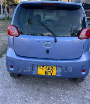Toyota Porte 2005 Blue