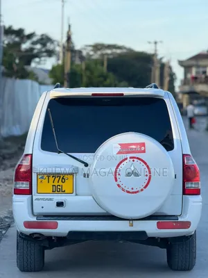 Mitsubishi Pajero 2005 White
