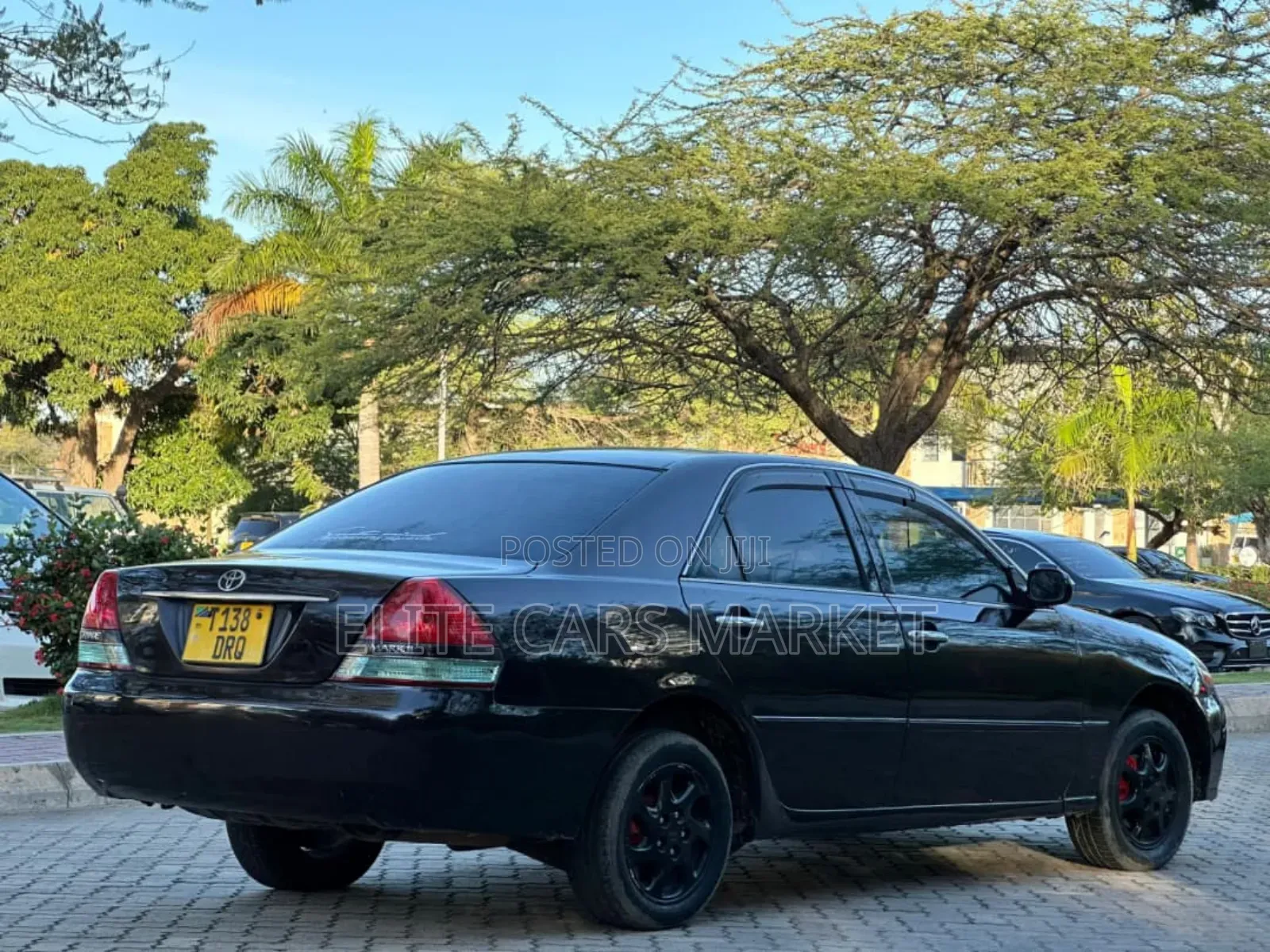 Toyota Mark II 2004 Black
