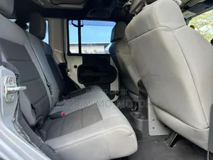 Jeep Wrangler 2010 Silver
