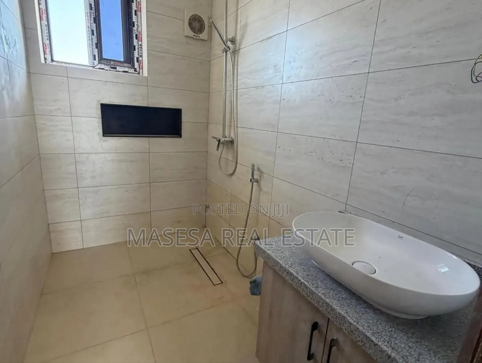 5bdrm House in Msasani for rent