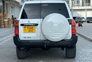 Nissan Patrol 2018 White