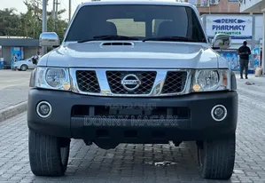Nissan Patrol 2018 White