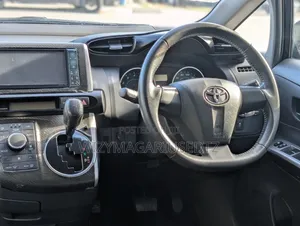 Toyota Wish 2010 Burgundy