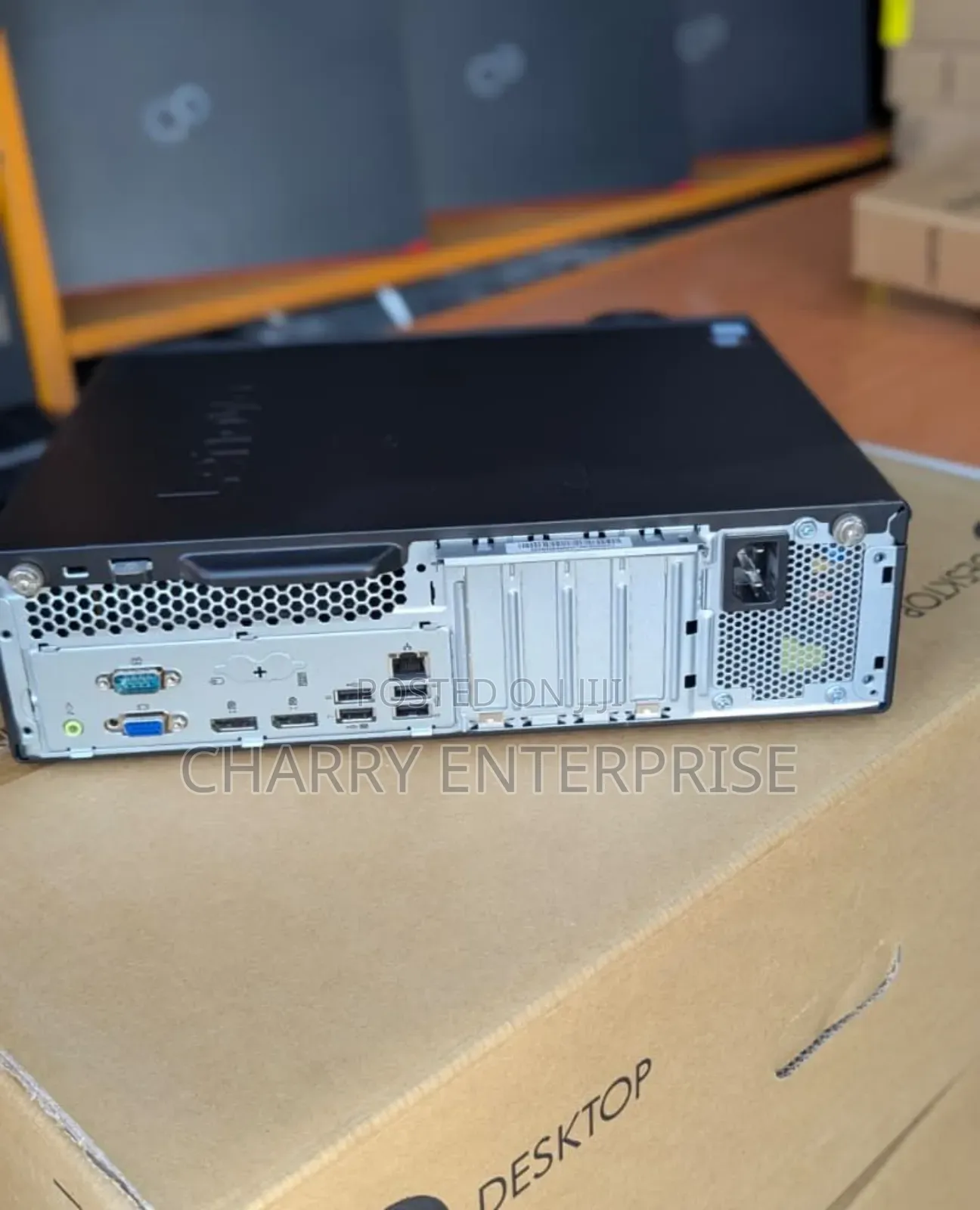 Desktop Computer Lenovo ThinkCentre M720 4GB Intel Core i3 HDD 500GB
