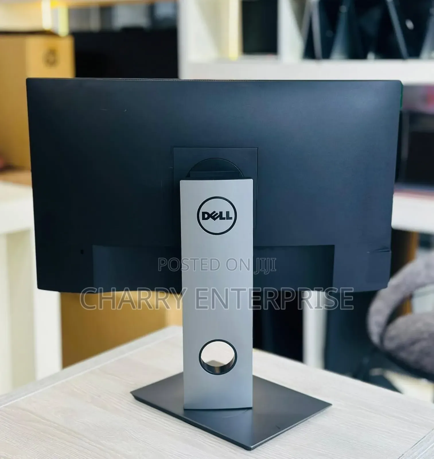 Dell 24" Adjustable Monitor Ips P2419h Led-Backlit LCD Monitor - 24