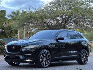 Jaguar F-Pace 2017 Black