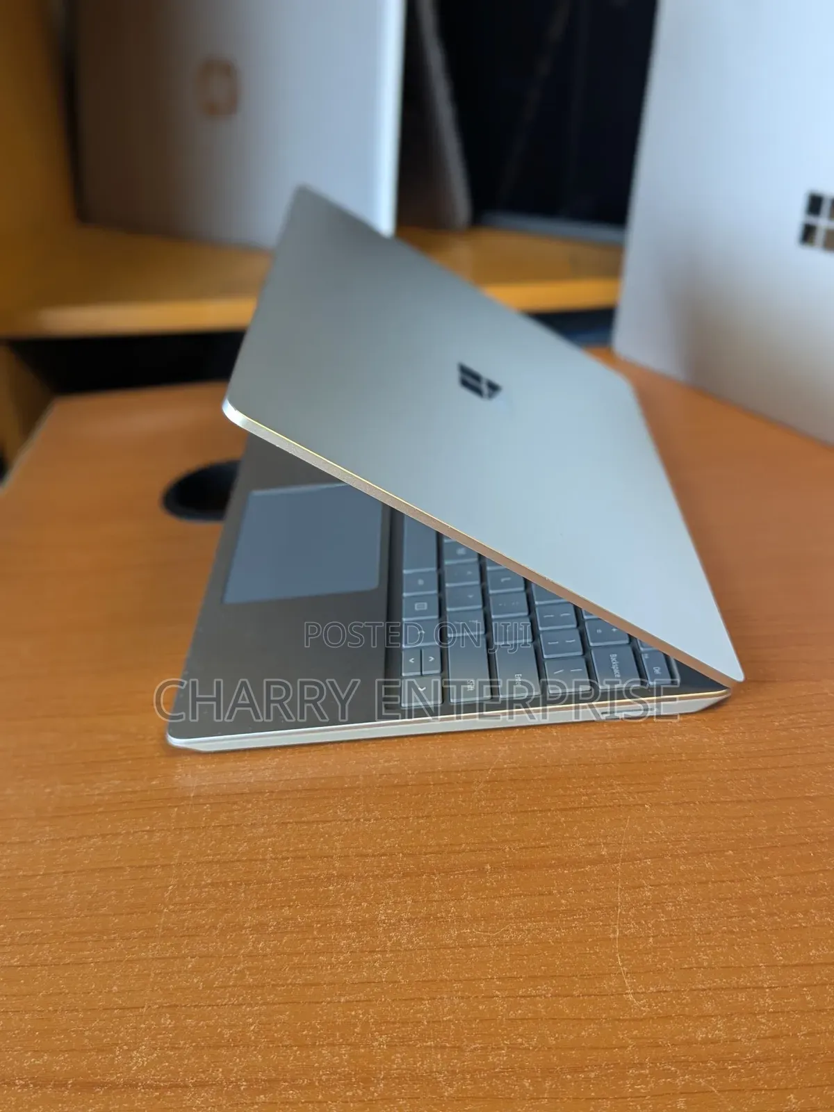Laptop Microsoft Surface Laptop Go 8GB Intel Core i5 SSD 256GB