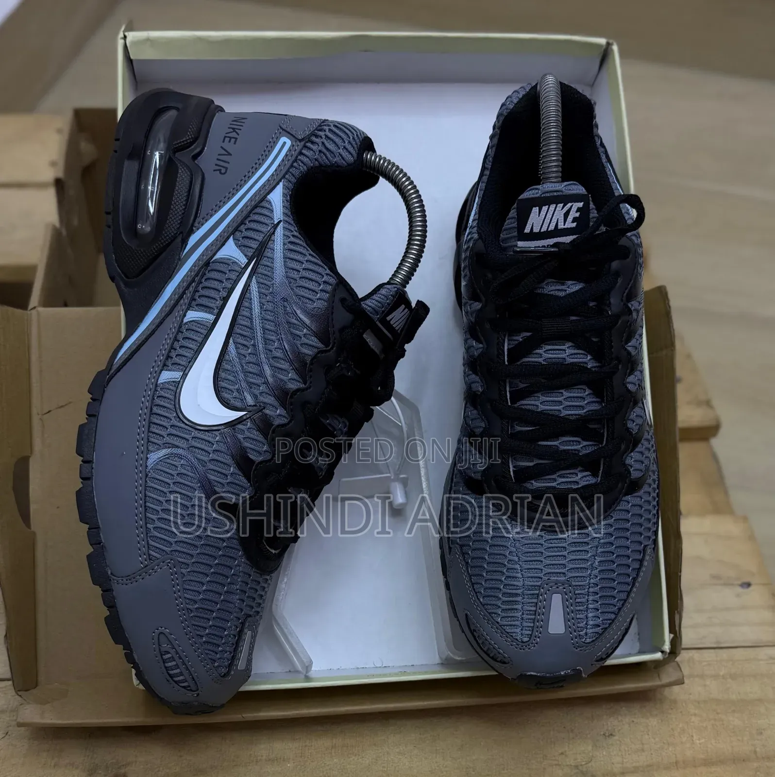 Viatu Hadhi Ya Jiji (City Prestige Sneakers)