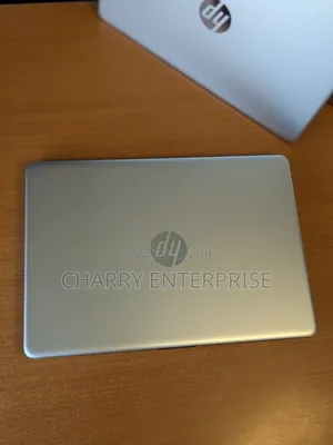 Laptop HP 348 G5 8GB Intel Core i5 SSD 256GB